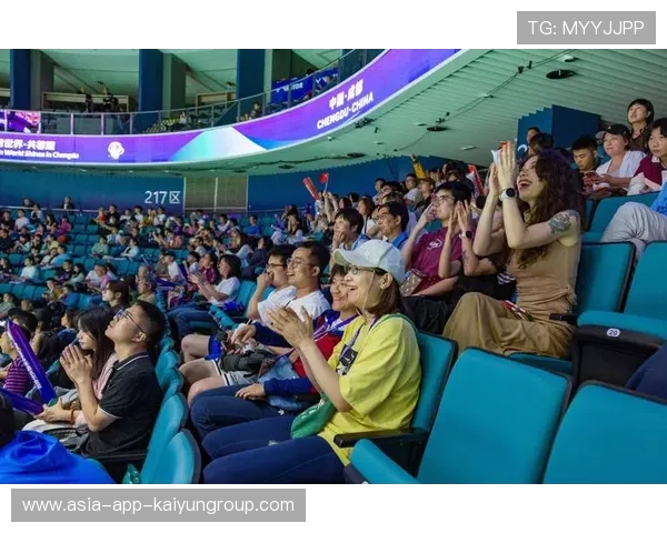 球迷公开抗议，俱乐部形象与票务受考验