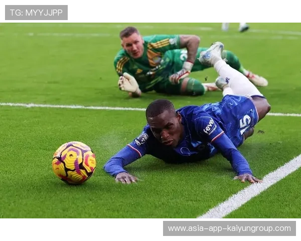 赛前开香槟惨遭打脸！切尔西新援破球荒，切尔西两连冠